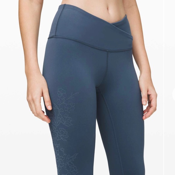 Lululemon Always On HR tight 28” Flocked